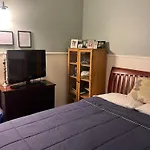 Comfy Cozy Room On Quiet Cul-De-Sac